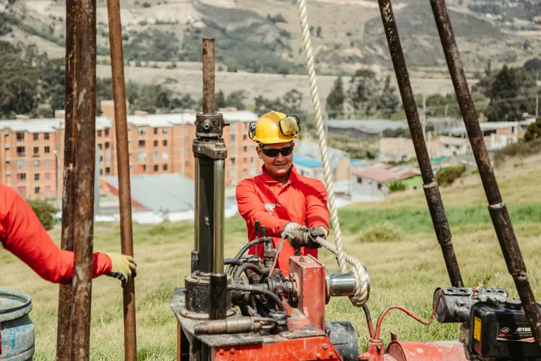 Estudios de suelos e ingeniería geotécnica — fotografía 6